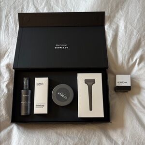 Supply Shave Starter Kit and alloy Razor Stand:  New in Box